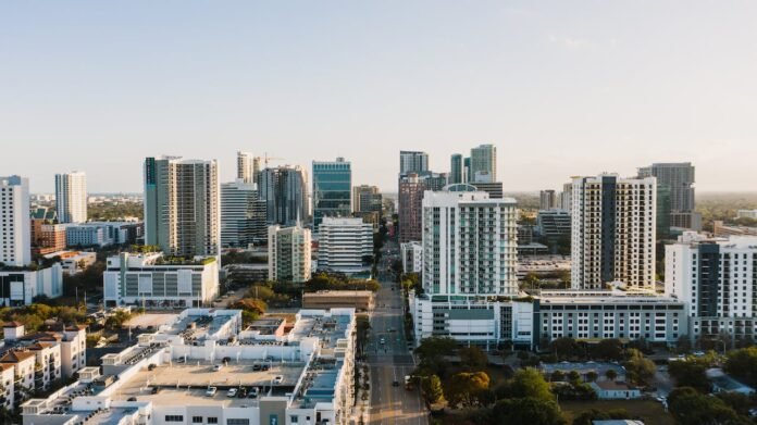 Networking in the Sunshine State: Building Business Connections in Florida