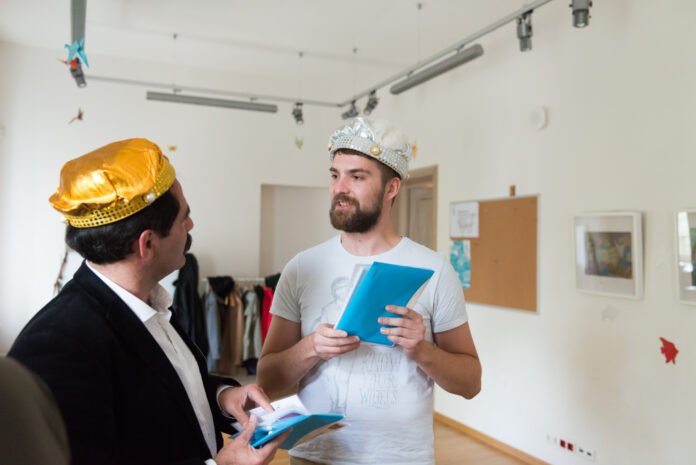 Fancy a comfortable lodging for your team? Dive in for expert tips on choosing the best service accommodation!