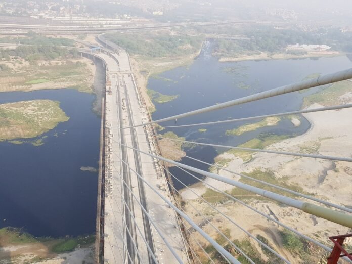 Delhi vs. Other Metros: A Plot Development Comparison